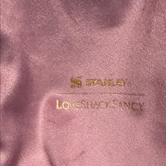 Stanley Pink Hello Kitty Quencher Tumbler - Picture 4 of 7